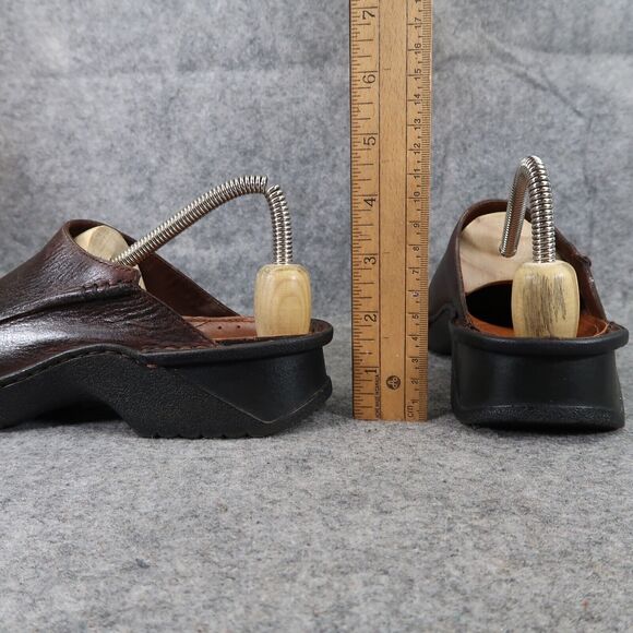 Clarks Shoes Womens 7 Casual Clogs Slip On Leather Brown Retro Classic Comfort - Picture 6 of 13